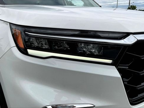 Used 2025 Honda Pilot Elite image 33