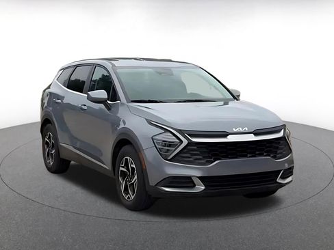 Used 2025 Kia Sportage LX FWD image 3