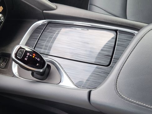 Used 2021 Buick Enclave Essence image 20