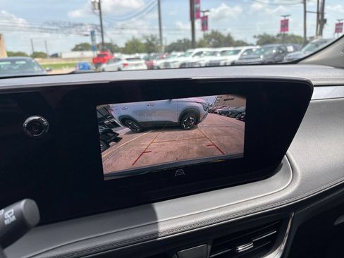 Used 2025 Buick Encore GX Preferred AWD/4WD image 18
