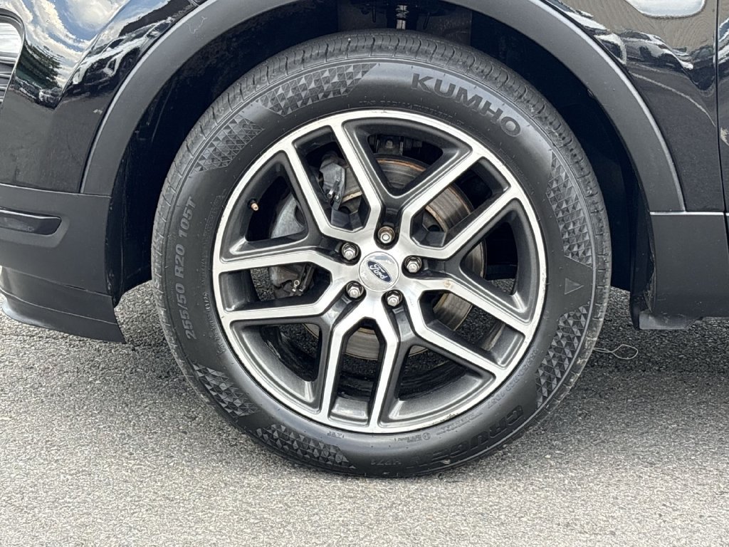 Used 2018 Ford Explorer Sport w/ Equipment Group 401A AWD/4WD image 9