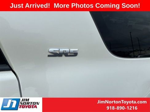 Used 2013 Toyota 4Runner SR5 image 7