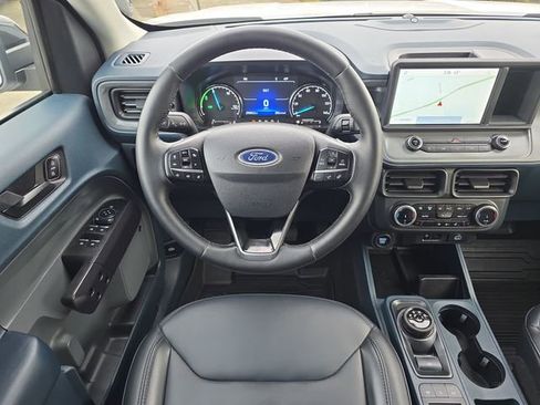 Used 2024 Ford Maverick Lariat w/ Black Appearance Package image 17