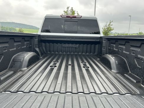 Used 2024 GMC Sierra 2500 AT4 w/ Max Trailering Package AWD/4WD image 9