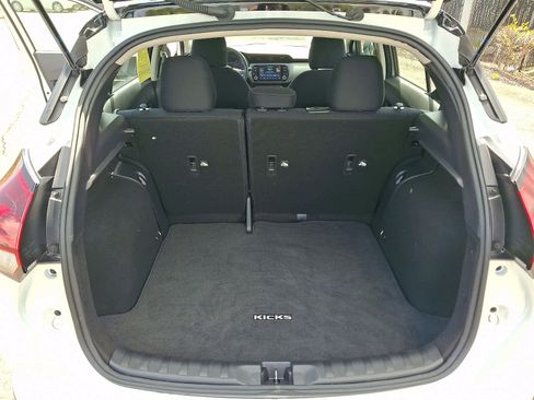 Used 2024 Nissan Kicks SV FWD image 28