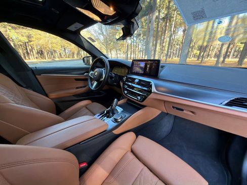 Certified 2023 BMW 540i w/ M Sport Package image 21