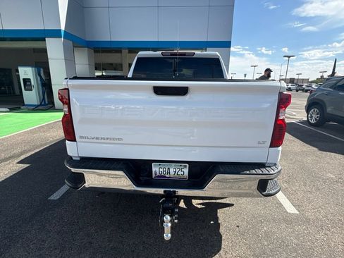 Used 2023 Chevrolet Silverado 1500 LT AWD/4WD image 4