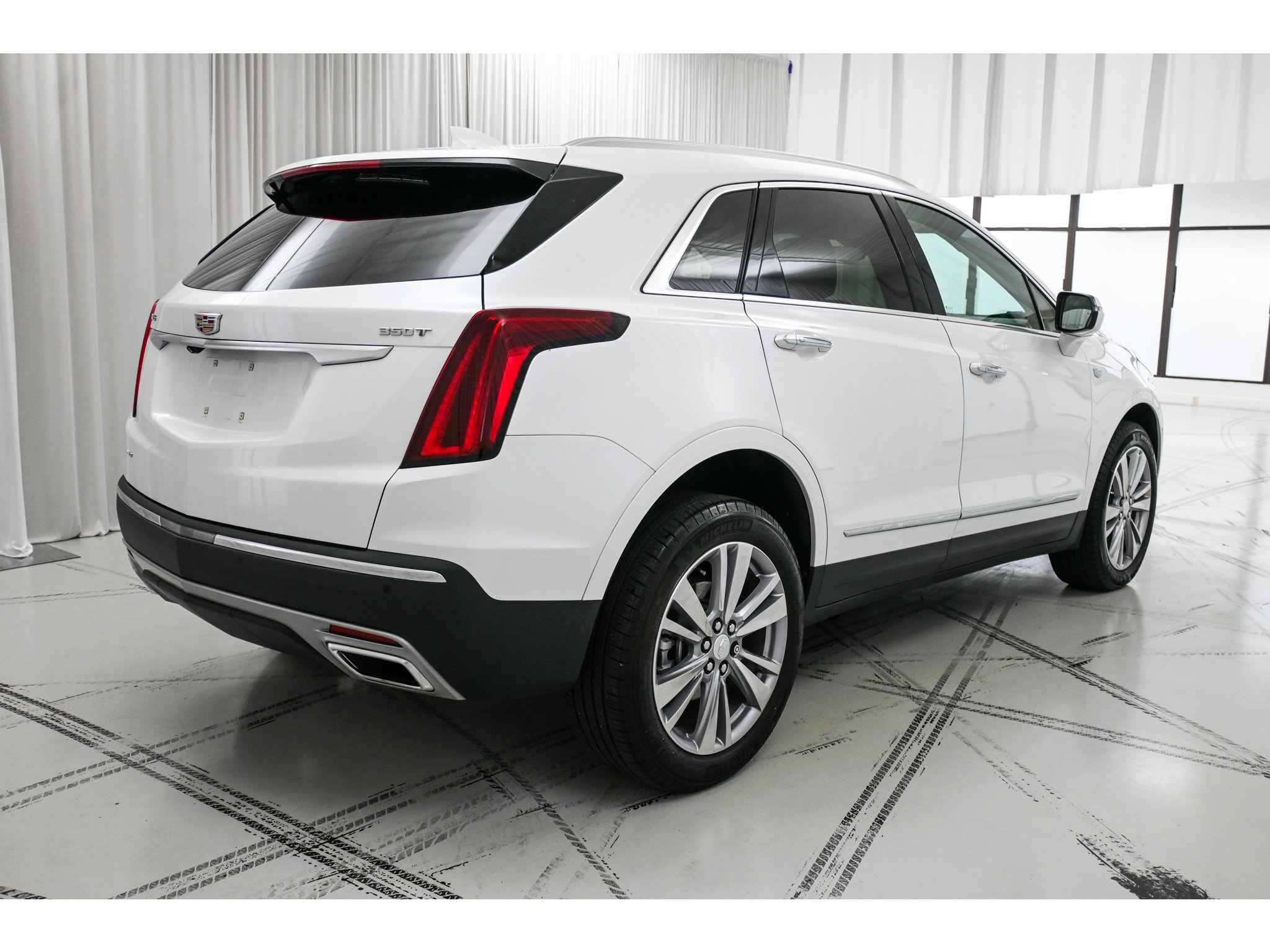 Used 2024 Cadillac XT5 Premium Luxury AWD/4WD image 7