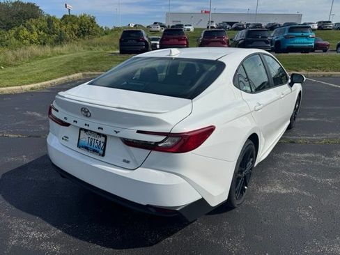 Used 2026 Toyota Camry SE w/ Convenience Package AWD/4WD image 3