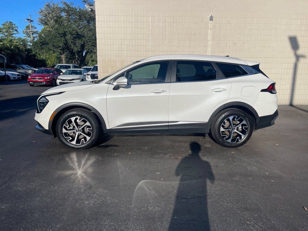 Used 2024 Kia Sportage EX AWD/4WD image 2
