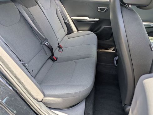 Used 2025 Kia K4 FWD image 27