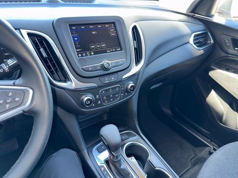 Used 2024 Chevrolet Equinox LT AWD/4WD image 18