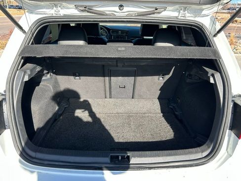 Used 2017 Volkswagen GTI SE image 25