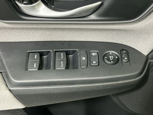 Used 2019 Honda CR-V EX image 16