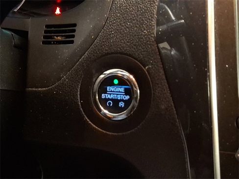 Used 2018 Ford Explorer Limited image 26