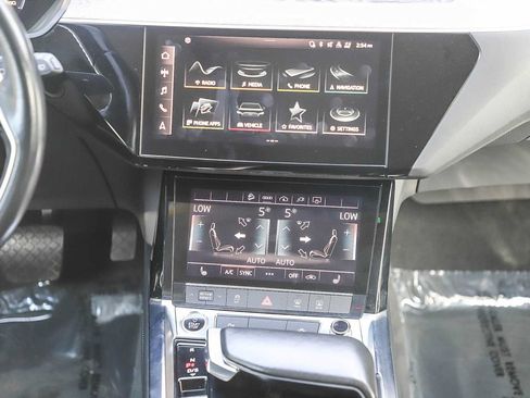 Used 2021 Audi e-tron Premium w/ Convenience Plus Package AWD/4WD image 12