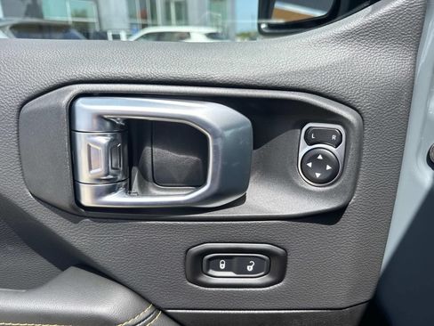 New 2026 Jeep Gladiator Sport AWD/4WD image 19