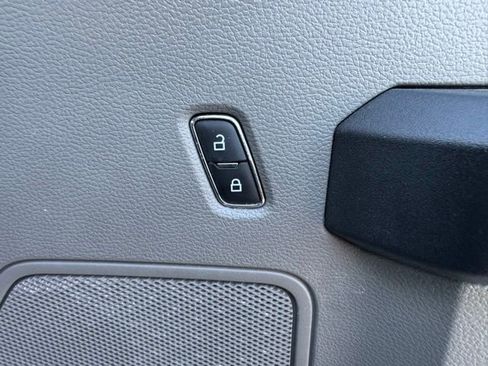 Used 2022 Ford F250 XL w/ Power Equipment Group image 25