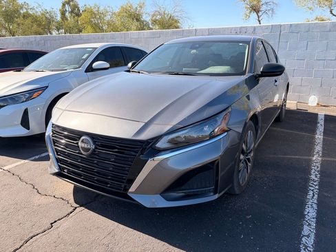 Certified 2024 Nissan Altima 2.5 SV FWD image 2