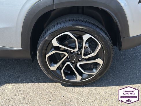 Used 2024 Chevrolet Trax RS FWD image 26