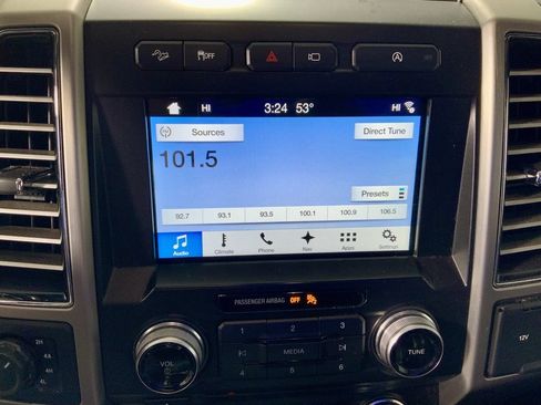 Used 2018 Ford F150 Platinum w/ Equipment Group 701A Luxury image 22