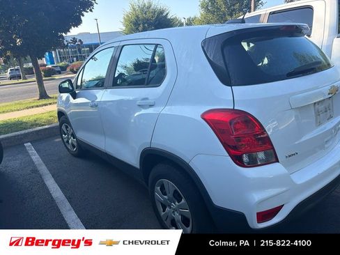 Used 2017 Chevrolet Trax LS FWD image 6