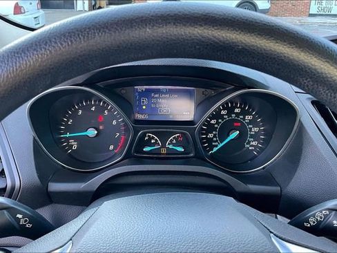 Used 2015 Ford Escape SE image 18