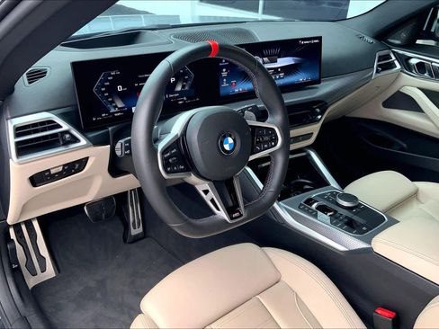 Used 2025 BMW M440i Coupe w/ Premium Package image 19