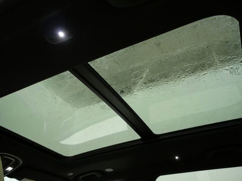 Used 2023 Jeep Grand Cherokee L Limited image 4