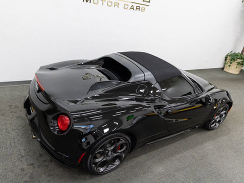 Used 2018 Alfa Romeo 4C Spider w/ Convenience Group - Spider image 24