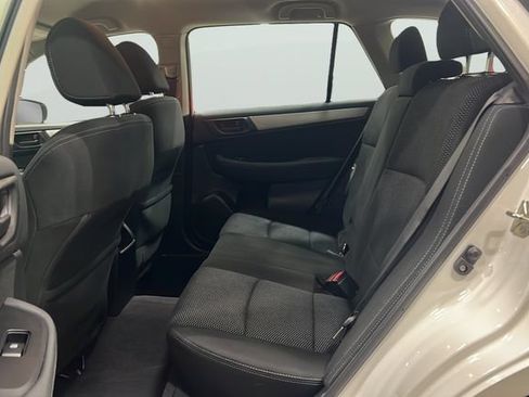 Used 2018 Subaru Outback 2.5i AWD/4WD image 16