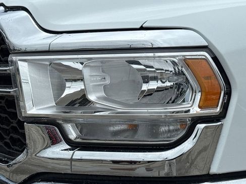 Used 2023 RAM 3500 Tradesman w/ Chrome Appearance Group AWD/4WD image 4