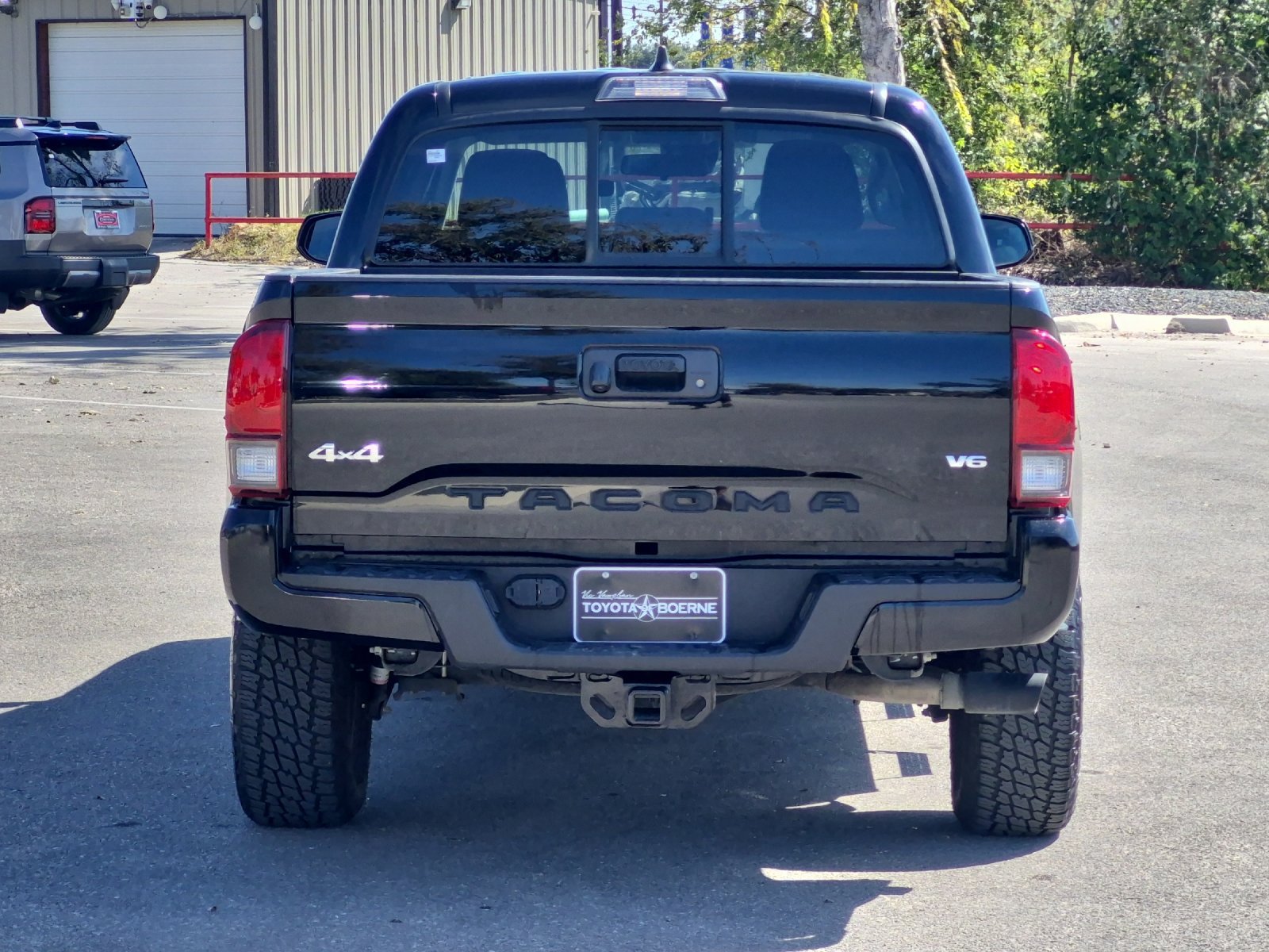 Used 2023 Toyota Tacoma SR AWD/4WD image 4