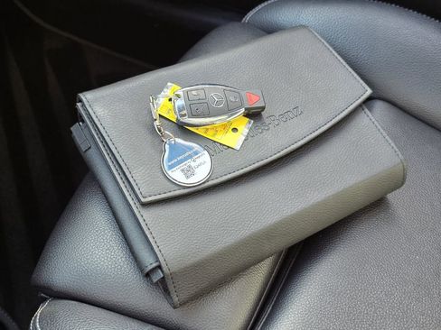 Used 2018 Mercedes-Benz GLA 250 4MATIC image 32