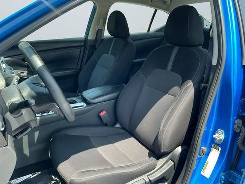 Used 2024 Nissan Sentra SV FWD image 10