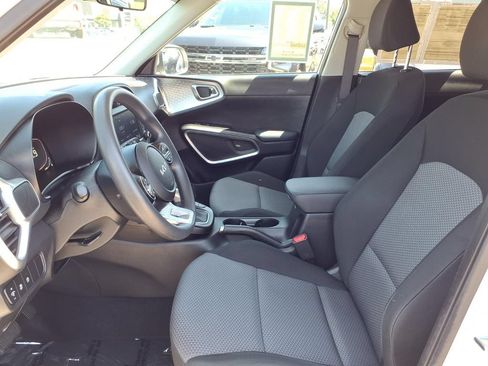 Certified 2024 Kia Soul LX w/ Option Group 015 FWD image 8