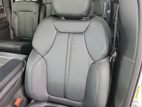 New 2024 Jeep Wagoneer Series III w/ Rear Seat Video Group 1 image 9