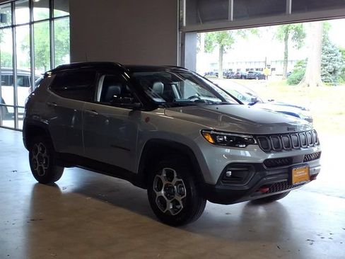 Used 2022 Jeep Compass Trailhawk w/ Trailhawk Elite Group AWD/4WD image 4