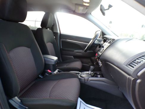 Used 2017 Mitsubishi Outlander Sport ES AWD/4WD image 20