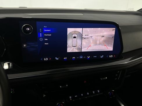 Used 2025 Chevrolet Suburban RST image 19