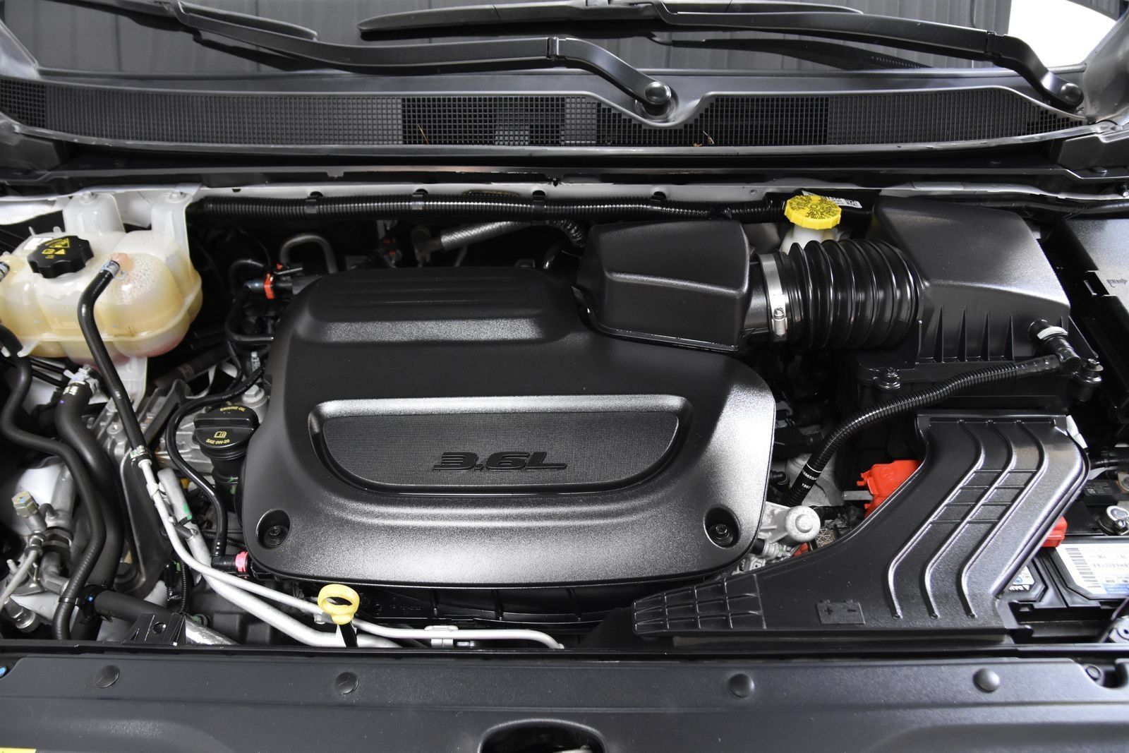 Used 2023 Chrysler Voyager LX FWD image 36