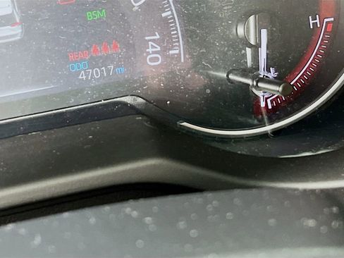 Used 2023 Toyota RAV4 XLE Premium image 11