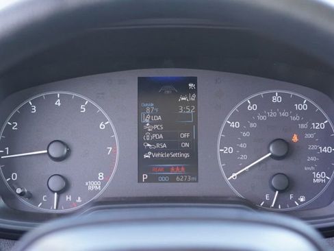 Used 2025 Toyota Corolla LE FWD image 19