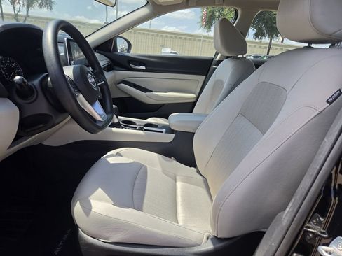 Used 2025 Nissan Altima 2.5 SV FWD image 26