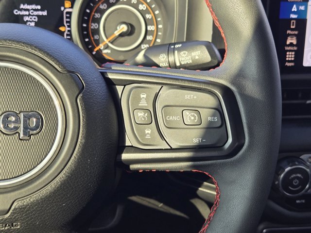 Used 2024 Jeep Gladiator Rubicon w/ Technology Group AWD/4WD image 29