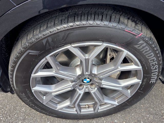Certified 2024 BMW X7 xDrive40i AWD/4WD image 9