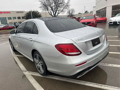 Used 2017 Mercedes-Benz E 300 E 300 Luxury image 2