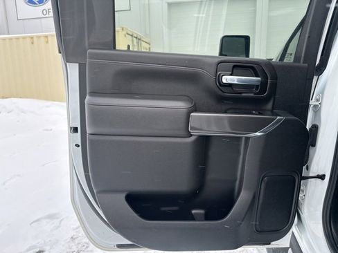 Used 2020 GMC Sierra 2500 AT4 w/ AT4 Premium Package image 16