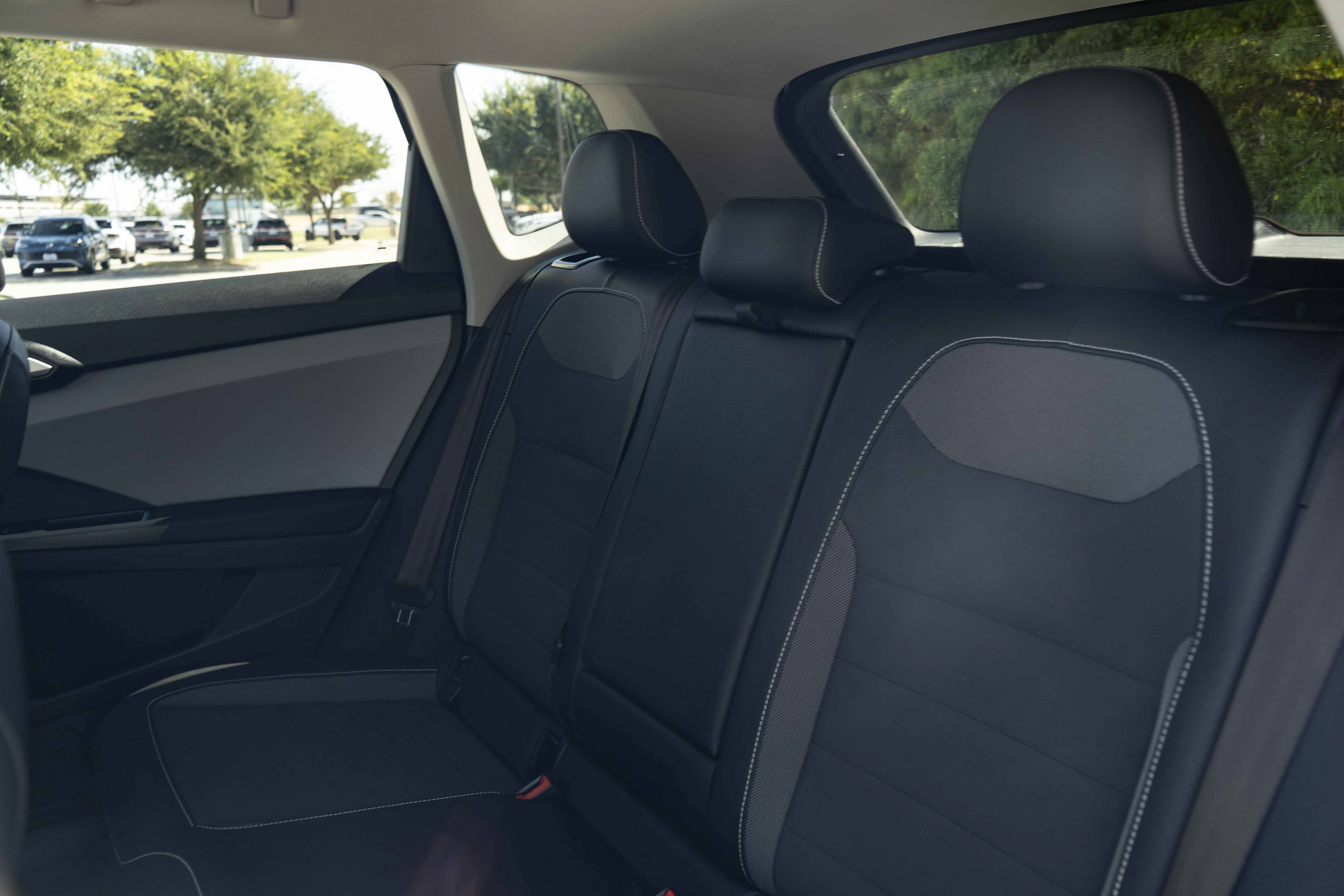 Certified 2023 Volkswagen Taos SE w/ Panoramic Sunroof Package FWD image 17