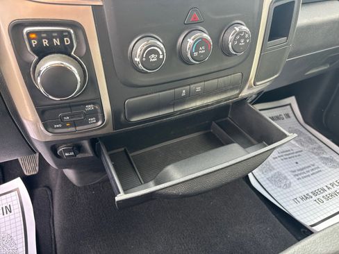 Used 2017 RAM 1500 Classic SLT image 22